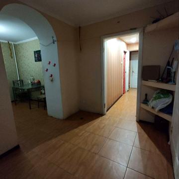 Героїв просп., 43