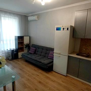 Зарічна вул., 1-В