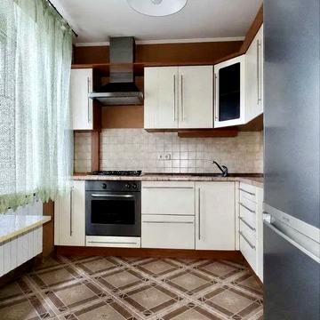 Джона Маккейна вул. (Івана Кудрі), 10