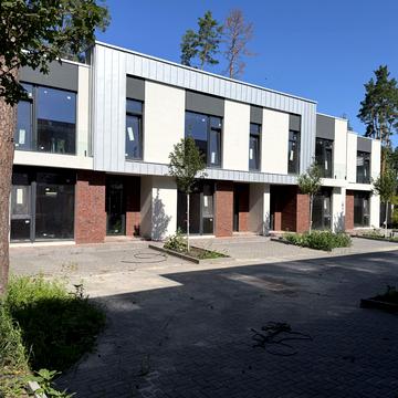 9-та Лінія вул., 23