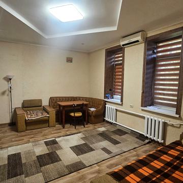 Новодарницька вул., 14