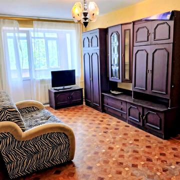 Академіка Корольова вул., 20