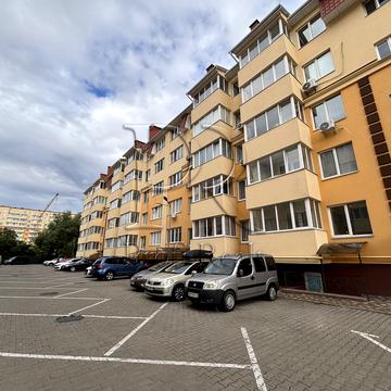 Тарасівська вул., 25