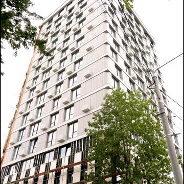 Гетьмана Мазепи вул., (Будинок 1)