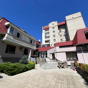 Новомістенська вул., 10