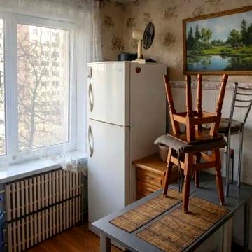 Героїв просп., 6