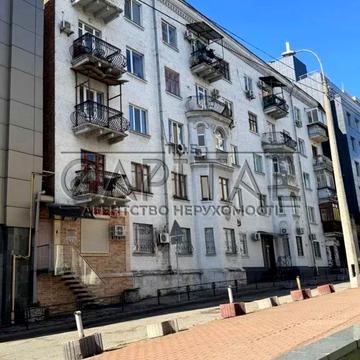 Степана Ковніра вул. (Ластовського), 3