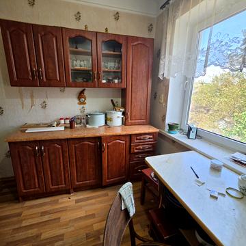 Веселинівська вул., 48