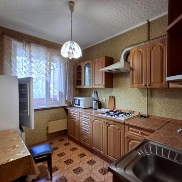 Метробудівників вул., 15