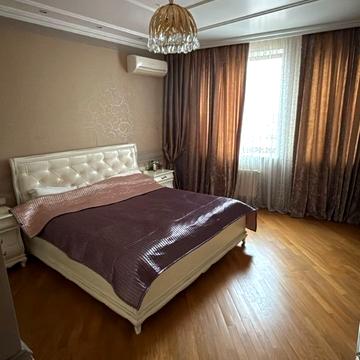 Святослава Караванського вул. (Жуковського), 10