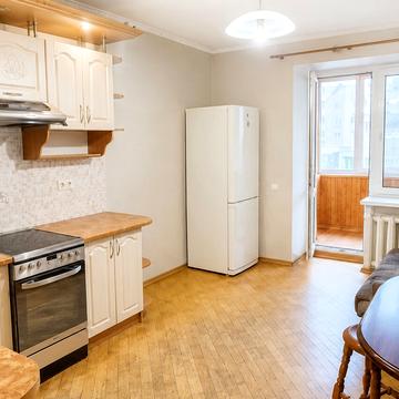 Новгород-Сіверська вул. (Новгородська), 3