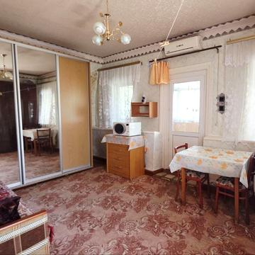 Гостомельська вул. (Кабардинська), 1