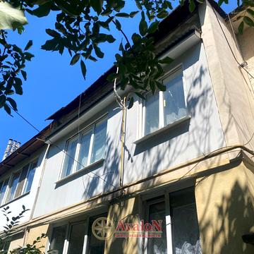 Центральна вул., 1