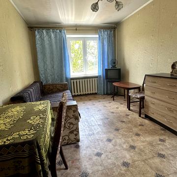 Будівельників вул., 12