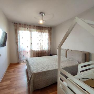 Незалежності вул., 50