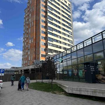 Очеретяна вул., 31