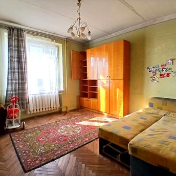 Олега Ольжича вул., 13