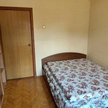 Юрія Шумського вул., 8