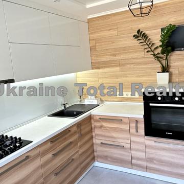 Олександра Архипенка вул. (Мате Залки), 10-Б