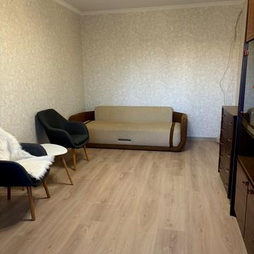 Академіка Заболотного вул., 12