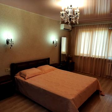 Євгена Танцюри вул. (Генерала Петрова), 76