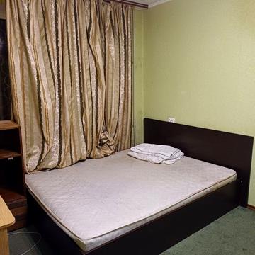 Добровольців пров., 10