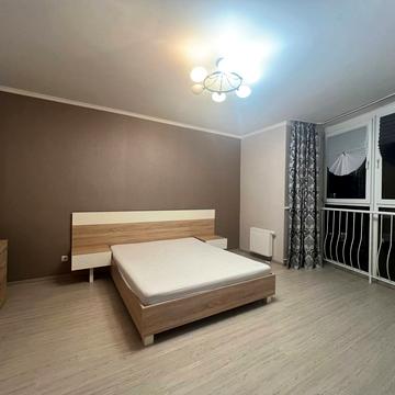 Драгоманова вул., 2-Б