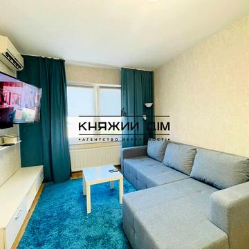 Григорія Ващенка вул., 7