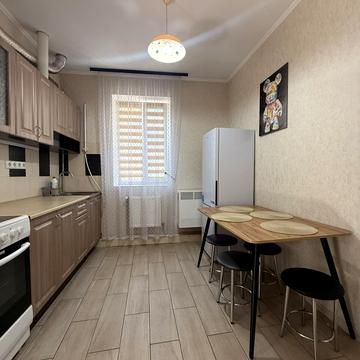 Романа Балаби вул., 8
