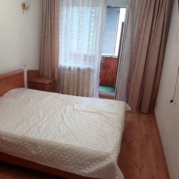 Феодосійська вул., 4