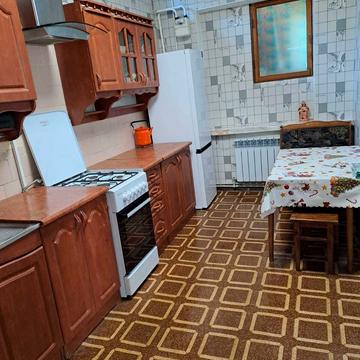 Новопівнічна вул.