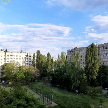 Князя Володимира Великого просп., 126