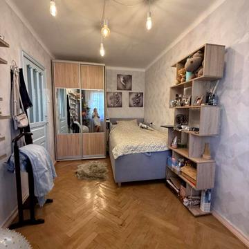 Сегедська вул., 21б