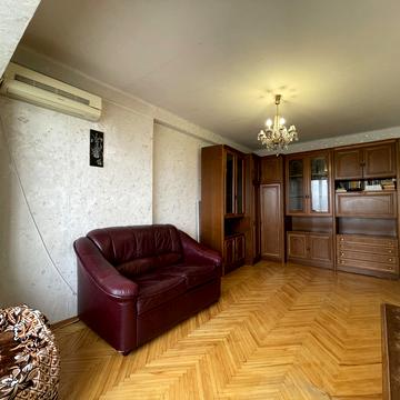 Амвросія Бучми бульв., 5/1