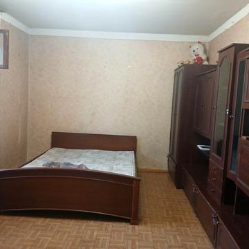 Лариси Руденко вул., 21