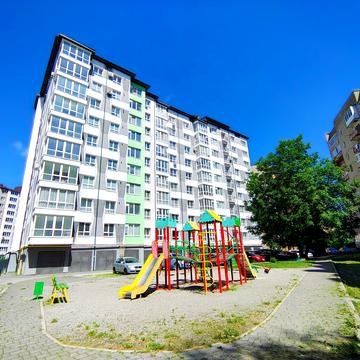 Пасічна вул., 44