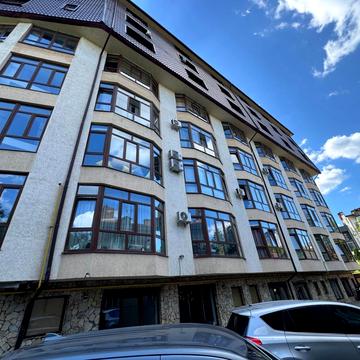 Академіка Ігоря Юхновського вул. (Гіпсова), 36в