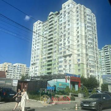 Владислава Бувалкіна вул., (Будинок 1)