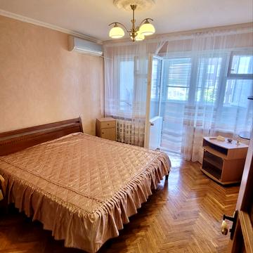 Іоанна Павла II вул. (Патріса Лумумби), 13