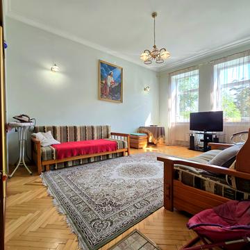 Круп'ярська вул., 1