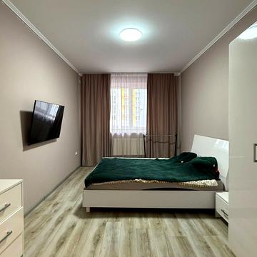 Національної Гвардії вул., 14