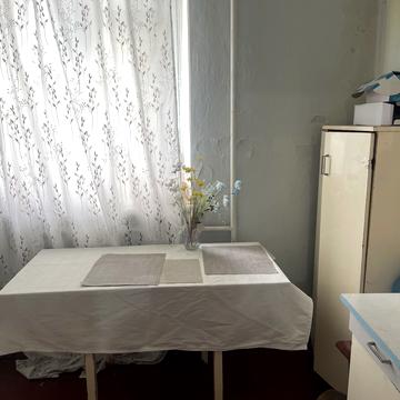 Монастирська вул. (Володарського), 2