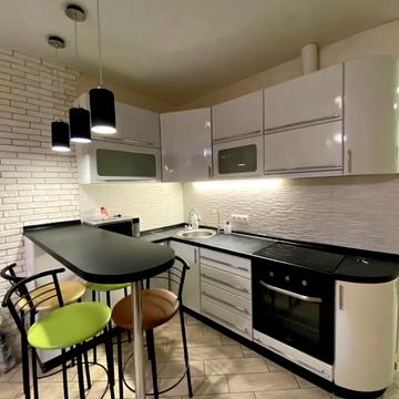 Юрія Кондратюка вул., 7