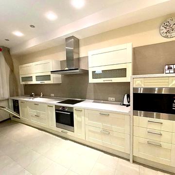 Шевченка просп., 33б