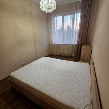 Вячеслава Липинського вул. (), 28