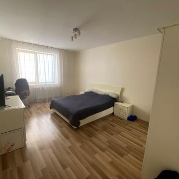 Братів Міхновських вул. (Московська), 32Б