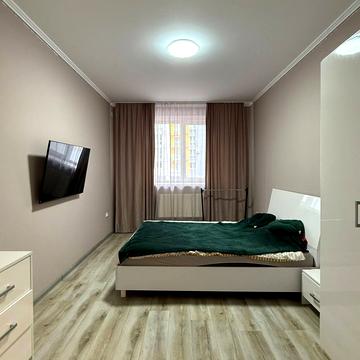 Національної Гвардії вул., 14