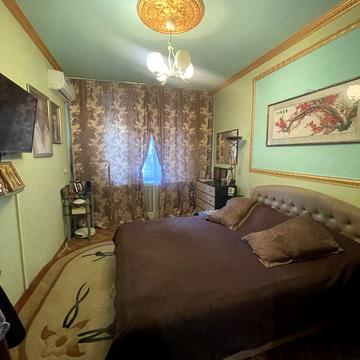 Університетський просп. (Гагаріна), 27