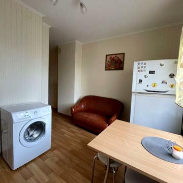 Новорічна вул., 55