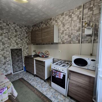 Харківська вул., 17